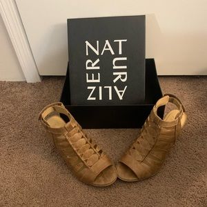 Womens 2” Heel Sandal